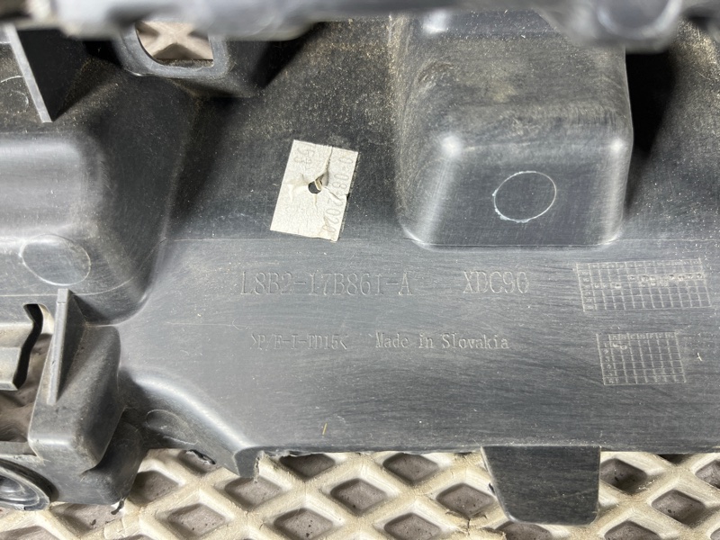 Кронштейн бампера Land Rover Defender (L663, 2020г.)
