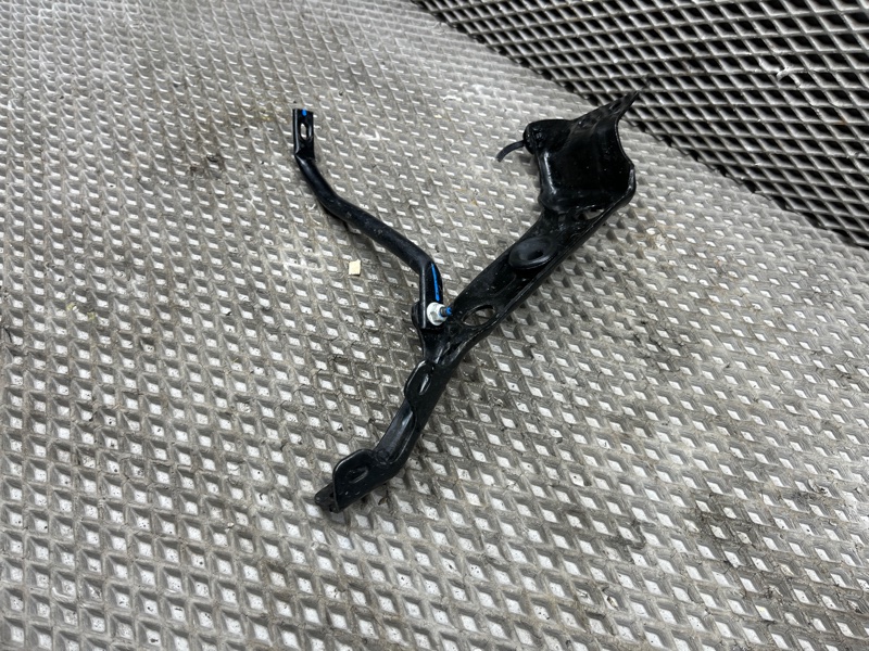 Кронштейн корпуса воздушного фильтра Jeep Wrangler (JL, 2025г.)