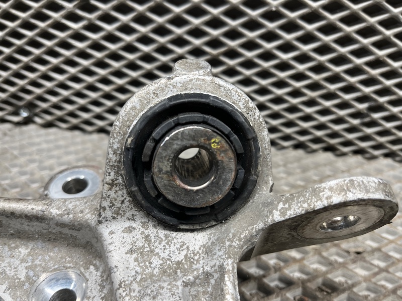 Кулак Land Rover Range Rover Sport (L461, 2023г.)