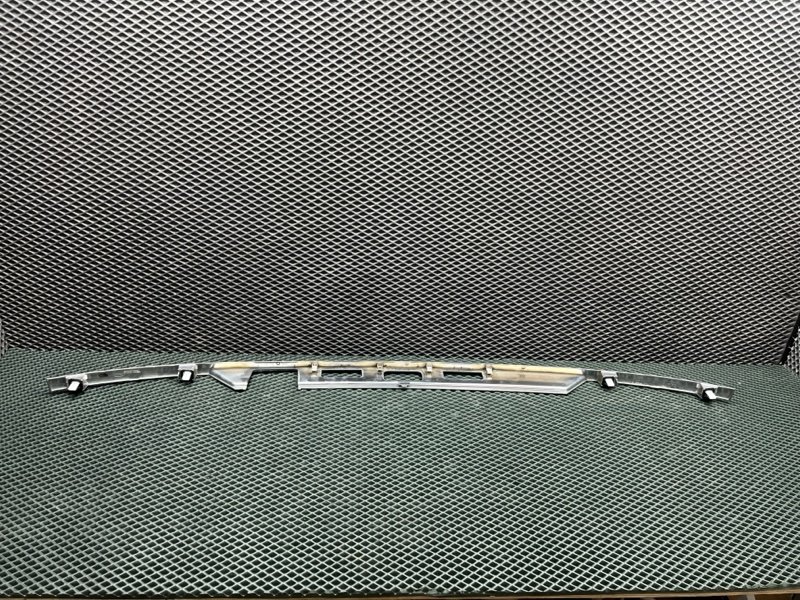 Молдинг крышки багажника Land Rover Range Rover (L405, 2016г.)