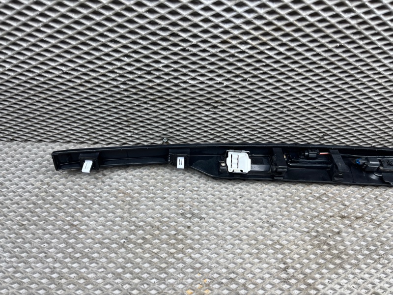 Молдинг крышки багажника Land Rover Range Rover Evoque (L538, 2013г.)