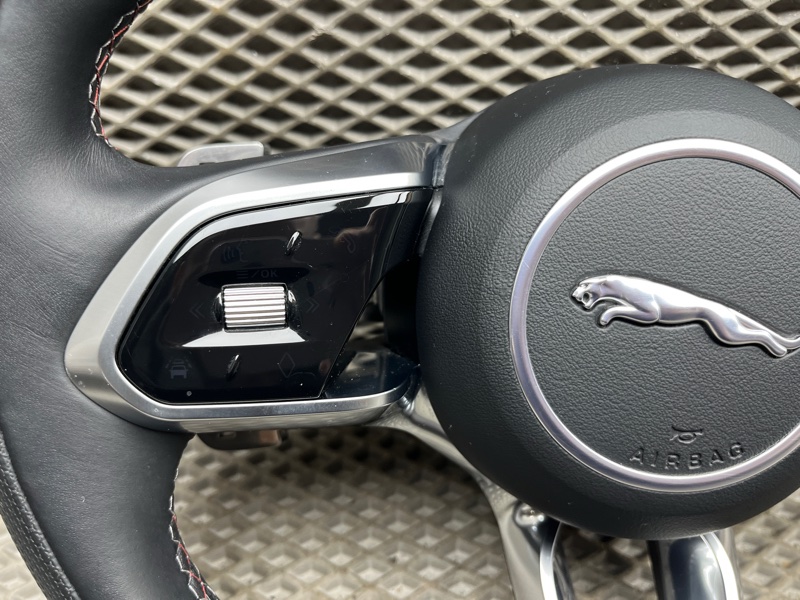 Руль Jaguar F-Pace (X761, 2024г.)