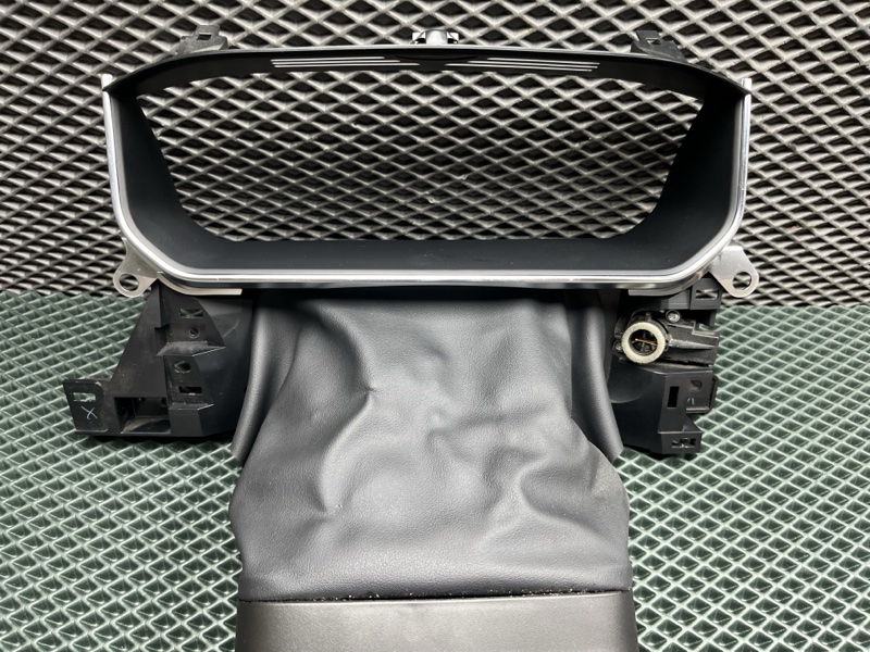 Рамка панели приборов Land Rover Range Rover (L405, 2016г.)