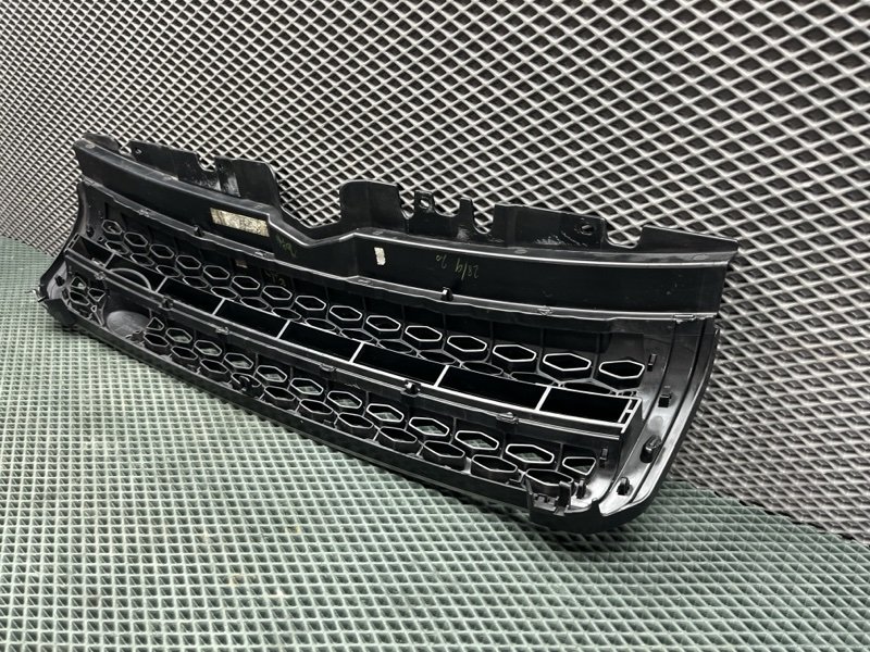 Решетка радиатора Land Rover Range Rover Evoque (L538, 2017г.)