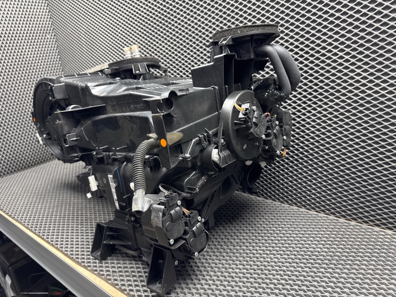 Отопитель в сборе (печка) Land Rover Range Rover Sport (L494, 2020г.)
