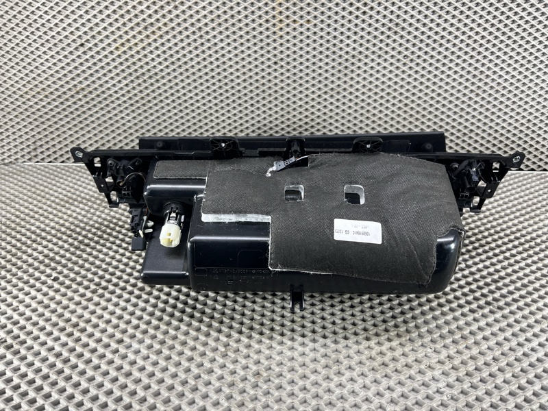 Бардачок Land Rover Range Rover Sport (L461, 2024г.)