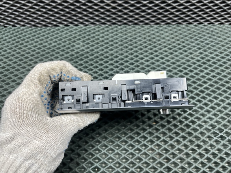 Блок управления стеклоподъемниками Land Rover Range Rover (L405, 2019г.)