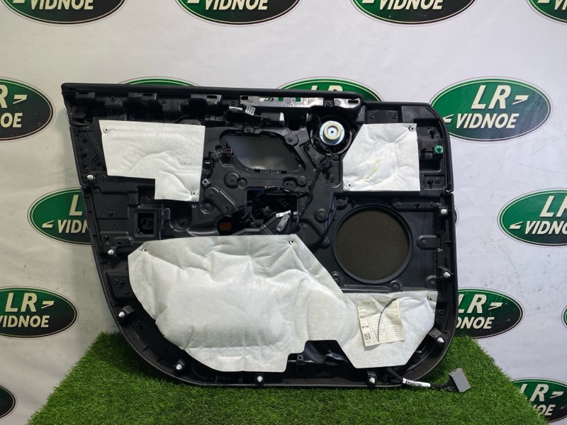 Обшивка двери Range Rover Long (L405, 2018г.)