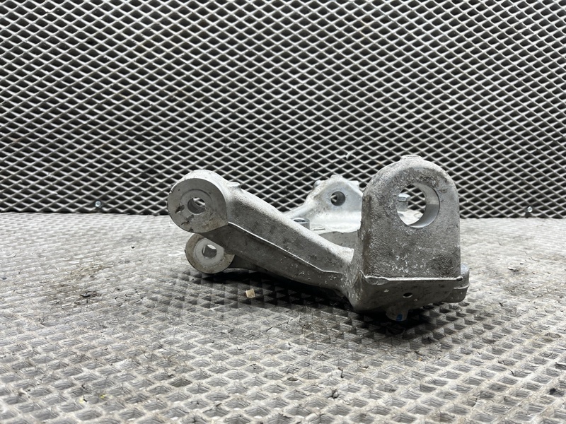 Кулак Jeep Wrangler (JL, 2025г.)