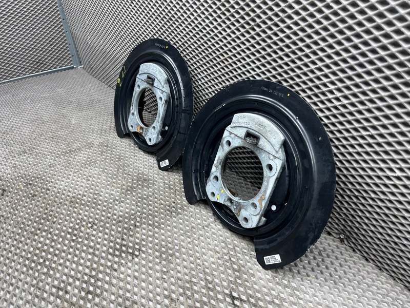 Колодки стояночного тормоза Jeep Wrangler (JL, 2025г.)