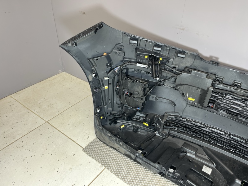 Бампер Land Rover Range Rover Sport (L461, 2025г.)