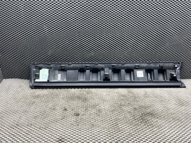Молдинг двери Land Rover Range Rover Sport (L494, 2020г.)