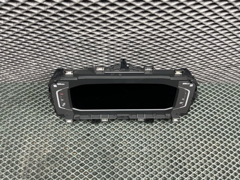 Панель приборов (щиток) Volkswagen Tiguan (AllSpace, 2022г.)