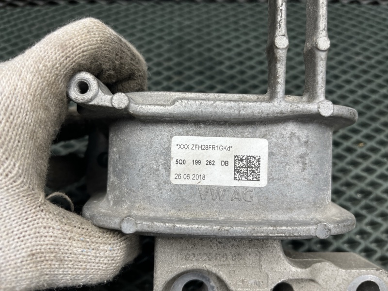 Опора двигателя Volkswagen Tiguan (MK2, 2018г.)