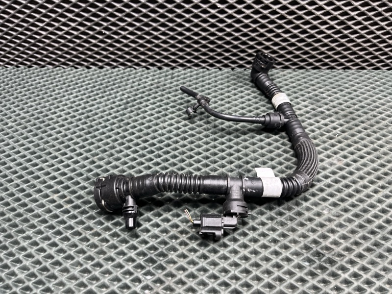 Патрубок системы охлаждения Land Rover Range Rover Sport (L461, 2025г.)