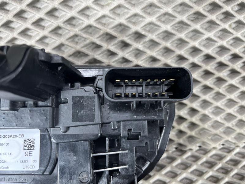 Замок двери Land Rover Range Rover Sport (L461, 2024г.)