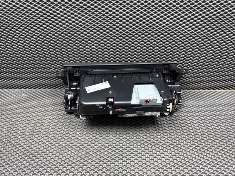 Бардачок Land Rover Range Rover Sport (L494, 2020г.)