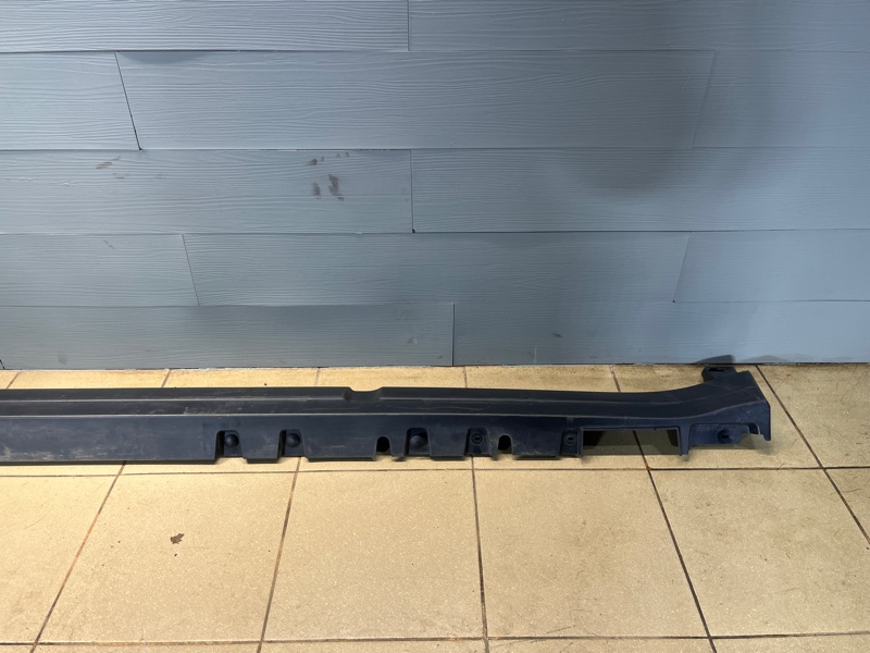 Накладка на порог Land Rover Defender (L663, 2020г.)