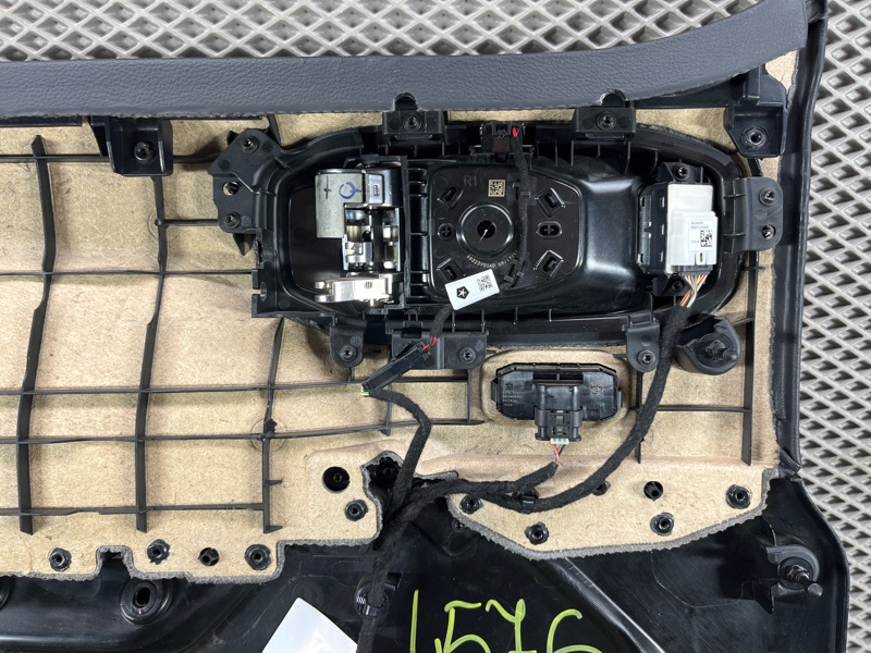 Обшивка двери Jeep Wrangler (JL, 2019г.)