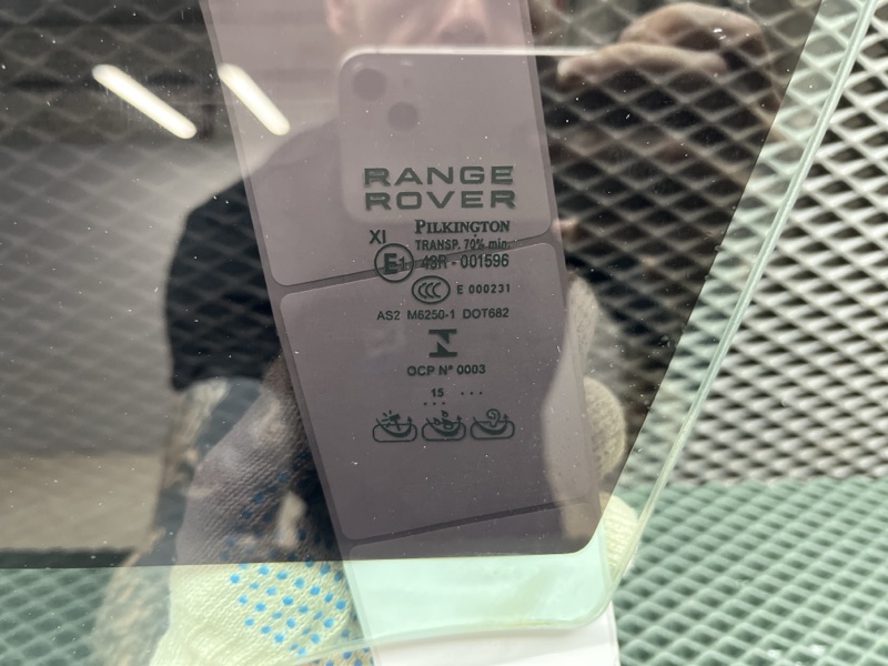 Стекло двери Land Rover Range Rover (L405, 2016г.)