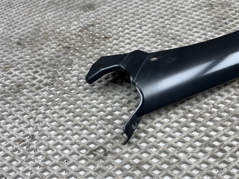 Накладка стойки лобового стекла Land Rover Range Rover Sport (L320, 2012г.)
