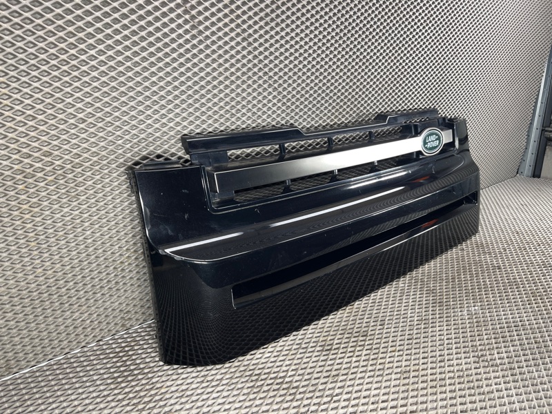 Решетка радиатора Land Rover Defender (L663, 2020г.)