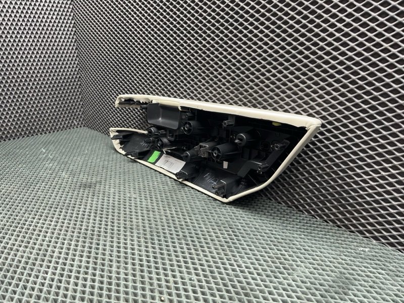 Подлокотник двери Land Rover Range Rover (L405, 2020г.)