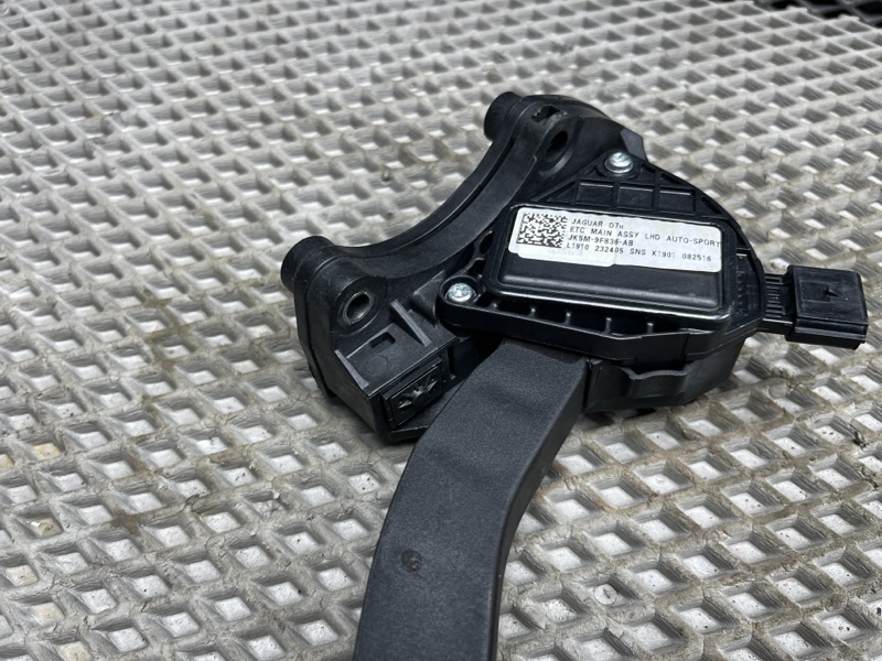 Педаль газа Land Rover Range Rover Sport (L494, 2020г.)