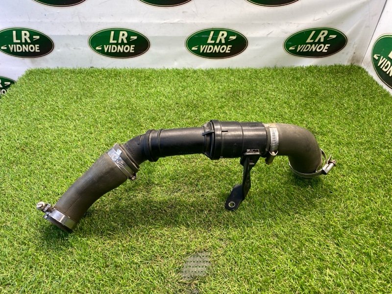 Патрубок интеркулера Land Rover Range Rover Velar (L560, 2020г.)