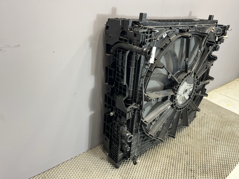 Кассета радиаторов в сборе Land Rover Range Rover Sport (L461, 2025г.)