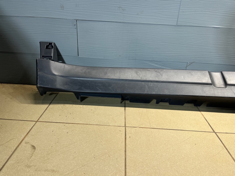 Накладка на порог Land Rover Defender (L663, 2020г.)