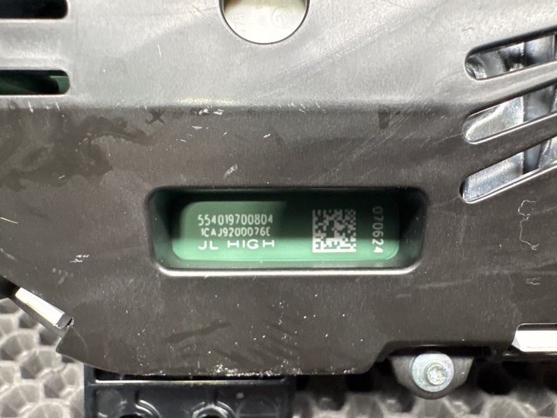 Панель приборов (щиток) Jeep Wrangler (JL, 2025г.)