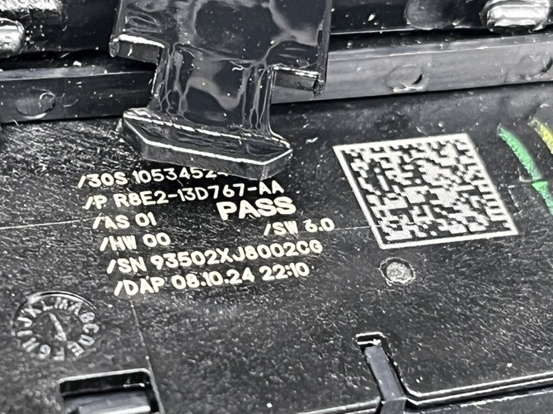 Кнопки на руль Land Rover Range Rover Sport (L461, 2025г.)