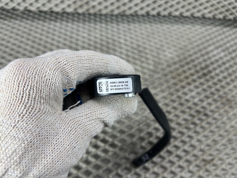 Динамик высокочастотный (пищалка) двери Land Rover Range Rover Sport (L461, 2024г.)