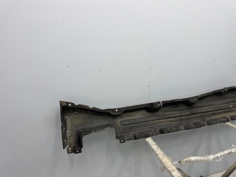Защитный пластик днища Land Rover Range Rover Sport (L494, 2020г.)