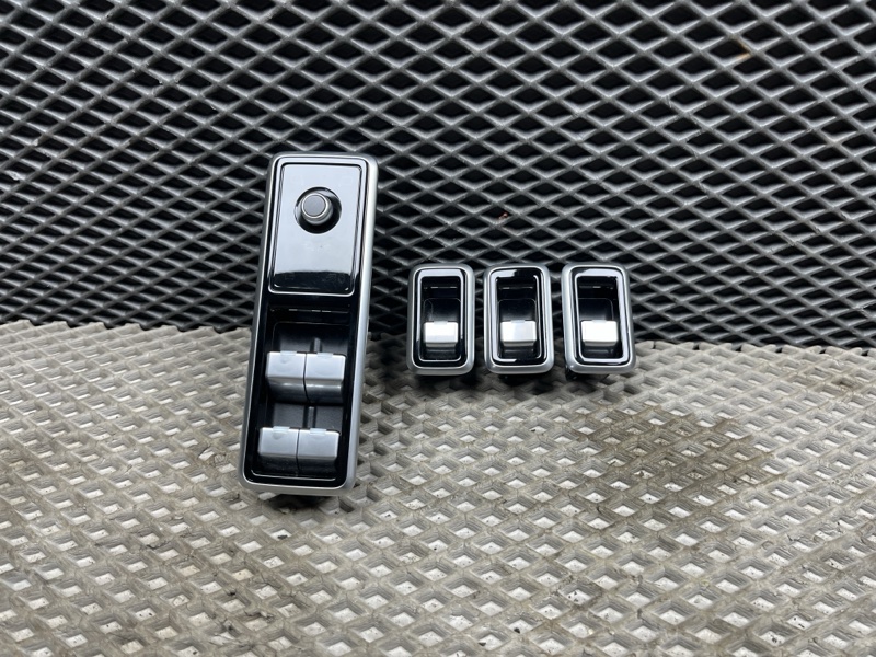 Кнопка стеклоподъемника Land Rover Range Rover Sport (L494, 2020г.)