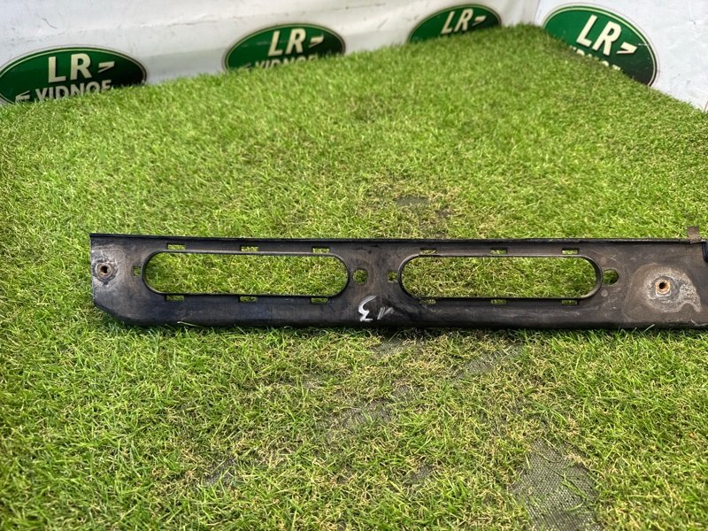 Кронштейн крыла Land Rover Range Rover Sport (L494, 2014г.)