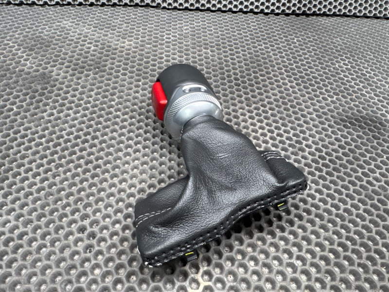 Ручка КПП Jeep Wrangler (JL, 2025г.)