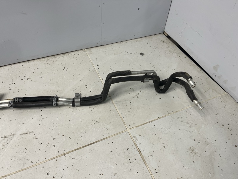 Патрубок отопителя (печки) Land Rover Range Rover (L405, 2016г.)