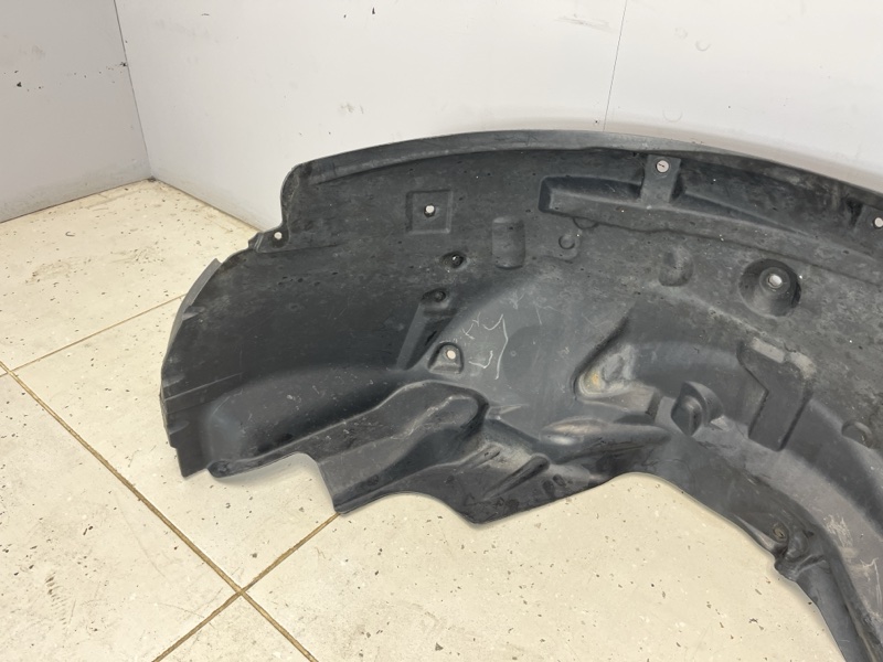 Подкрылок Land Rover Discovery 4 (L319, 2015г.)