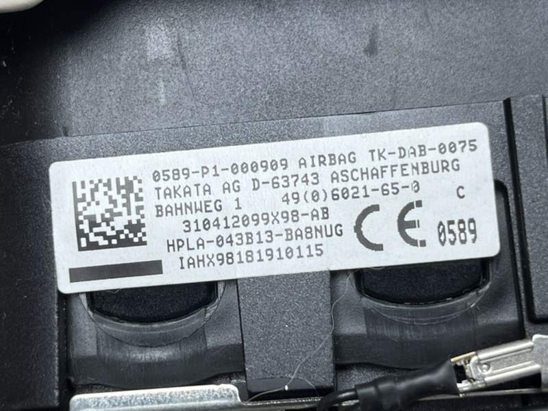 Подушка безопасности в руль Land Rover Range Rover (L405, 2019г.)