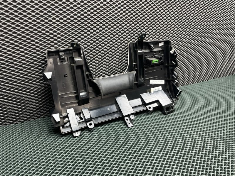 Консоль под рулевой колонкой Land Rover Range Rover (L405, 2016г.)