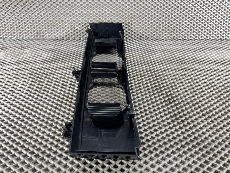 Накладка на фару Land Rover Defender (L663, 2020г.)