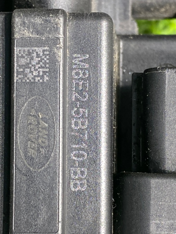 Блок клапанов пневмоподвески Range Rover Sport 3 (L461, 2023г.)