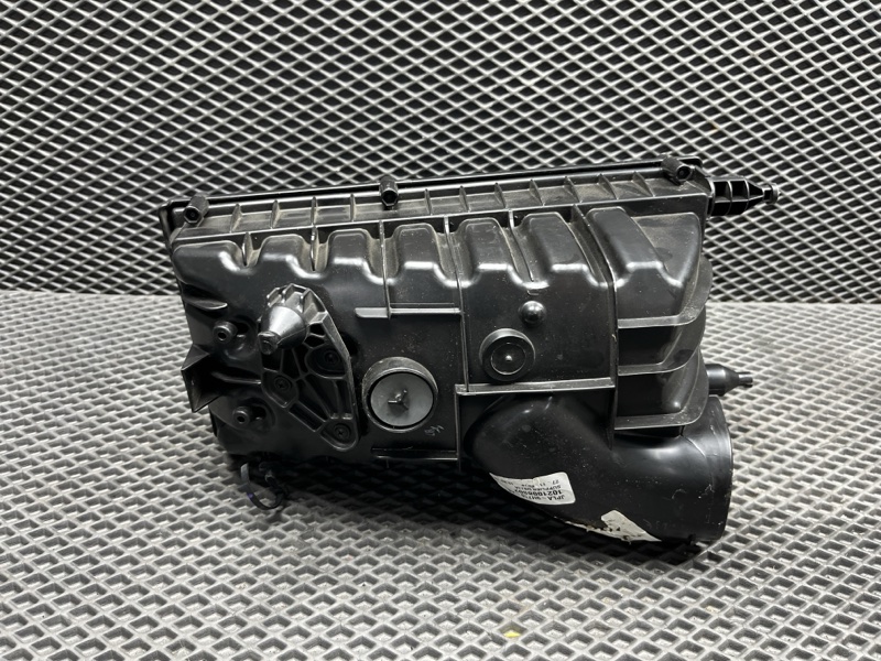 Корпус воздушного фильтра Land Rover Range Rover Sport (L494, 2020г.)