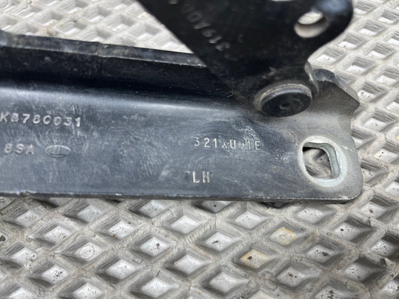 Петля капота Land Rover Range Rover Sport (L320, 2012г.)
