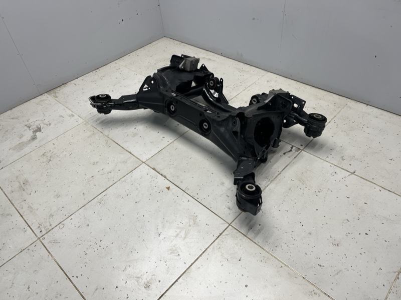 Подрамник Land Rover Discovery Sport (L550, 2016г.)