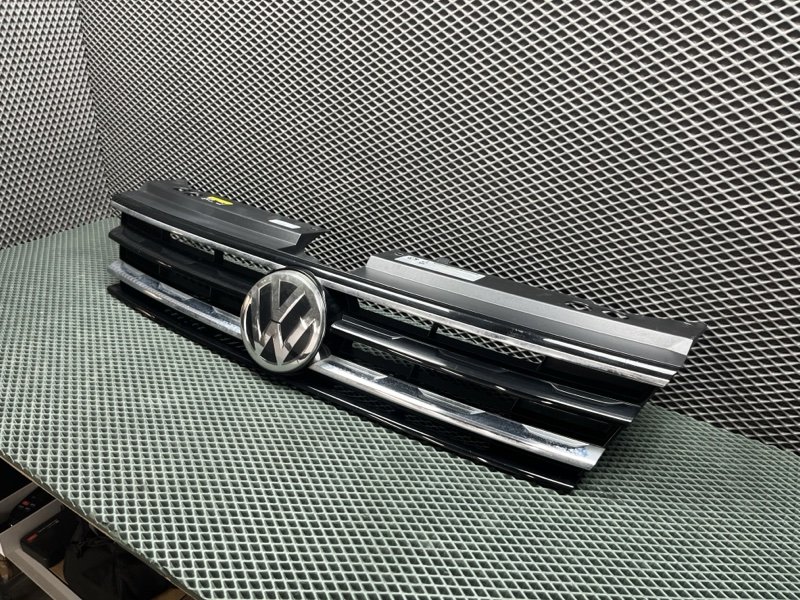 Решетка радиатора Volkswagen Tiguan (MK2, 2018г.)