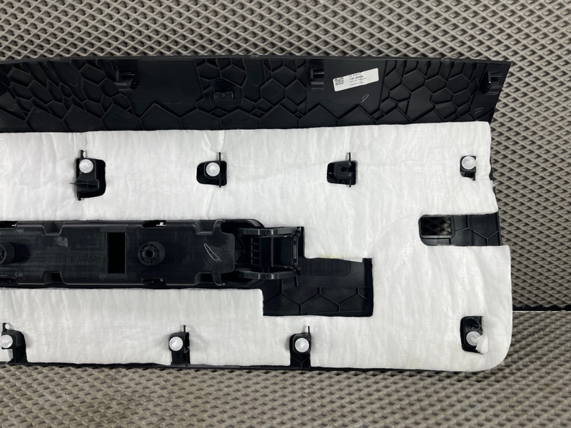 Обшивка двери багажника Land Rover Range Rover Sport (L461, 2024г.)