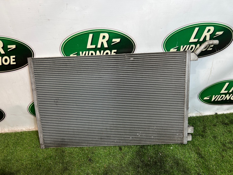 Радиатор интеркулера Land Rover Range Rover Velar (L560, 2018г.)